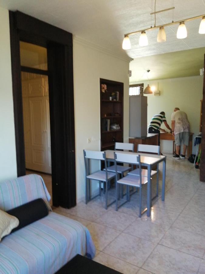Primavera Appartement Tot 7 Personen Ideaal Voor Backpackers Arona  Exterior photo