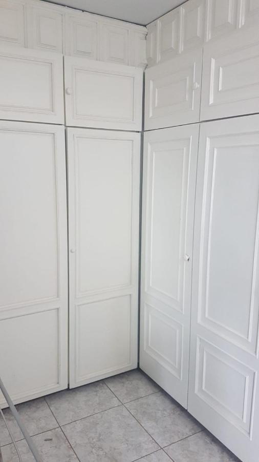 Primavera Appartement Tot 7 Personen Ideaal Voor Backpackers Arona  Exterior photo